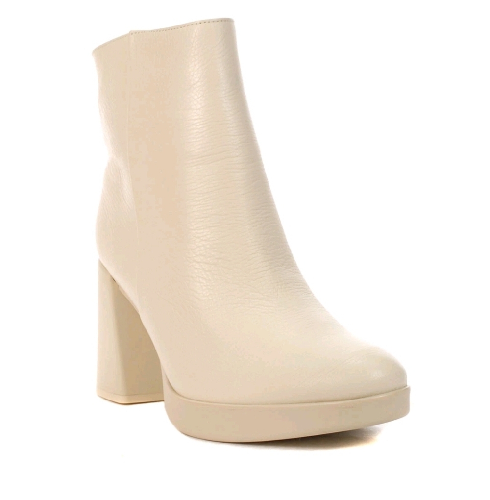 Naturalizer Genn-reach 11 Cream Healed Ankle Boots